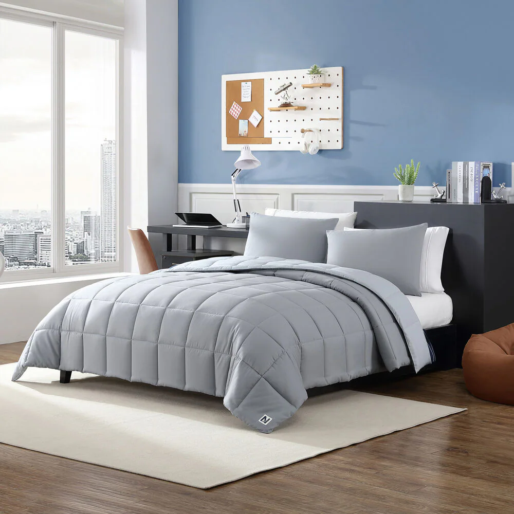 LONGDALE FULL/QUEEN REVERSIBLE COMFORTER AND SHAM SET 1 LONGDALE FULL/QUEEN REVERSIBLE COMFORTER AND SHAM SET