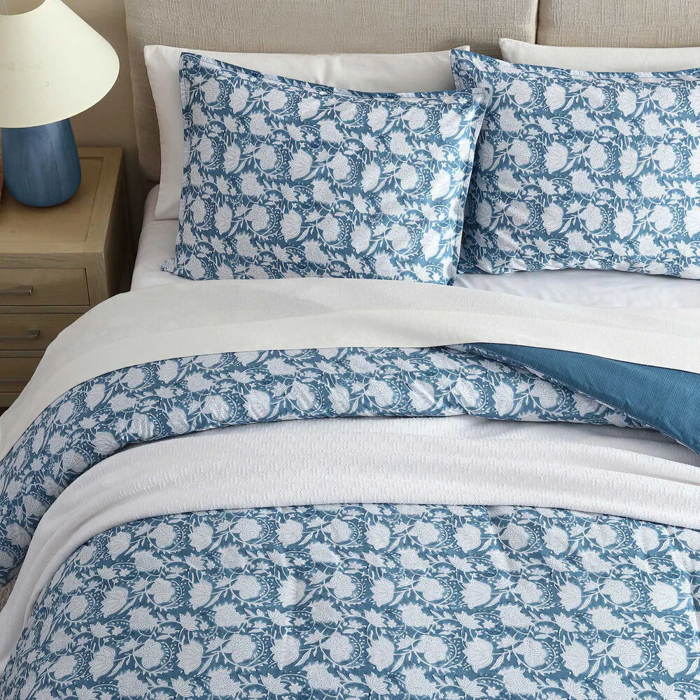 Bayport Floral Blue Full/Queen Comforter Set 9 Bayport Floral Blue Full/Queen Comforter Set