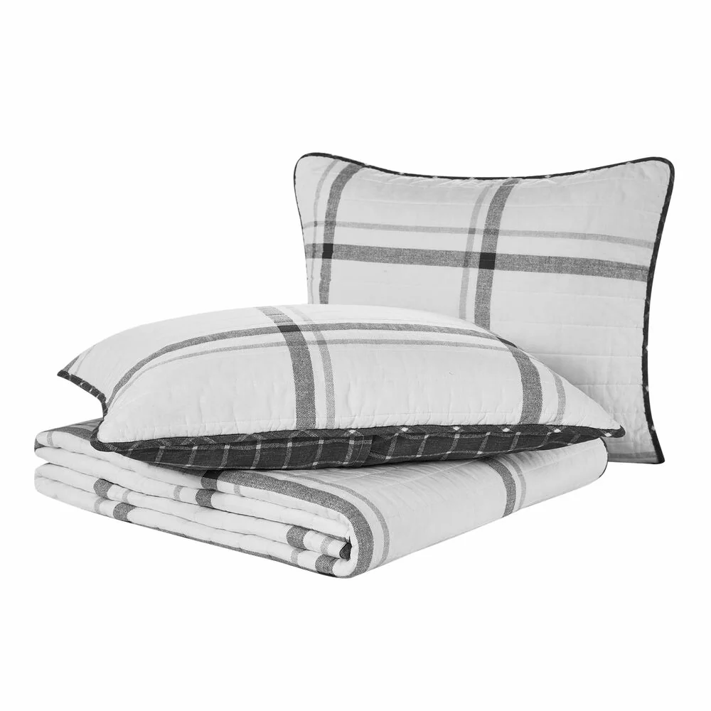 FLEETVILLE FULL/QUEEN QUILT AND SHAM SET 6 FLEETVILLE FULL/QUEEN QUILT AND SHAM SET