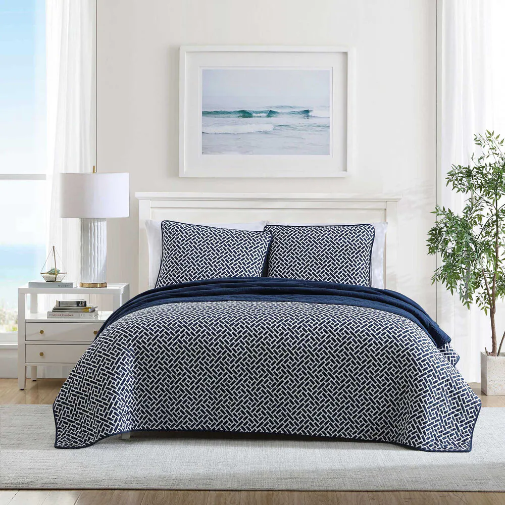 Lockridge Navy Twin Quilt-Sham Set 4 Lockridge Navy Twin Quilt-Sham Set