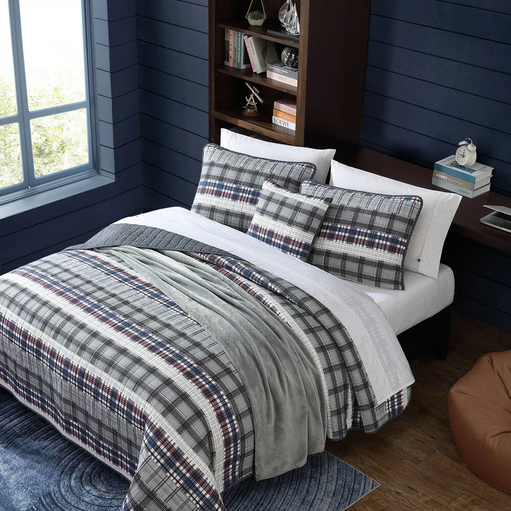 Marina Cove Grey King Reversible Quilt & Sham Bonus Set 8 Marina Cove Grey King Reversible Quilt & Sham Bonus Set