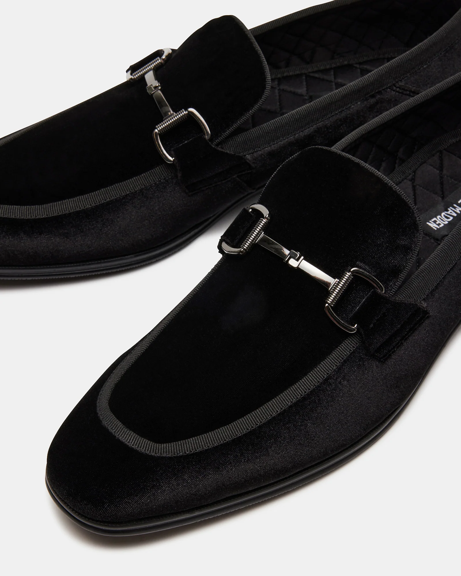 Aadi Black/silver 3 Aadi Black/silver