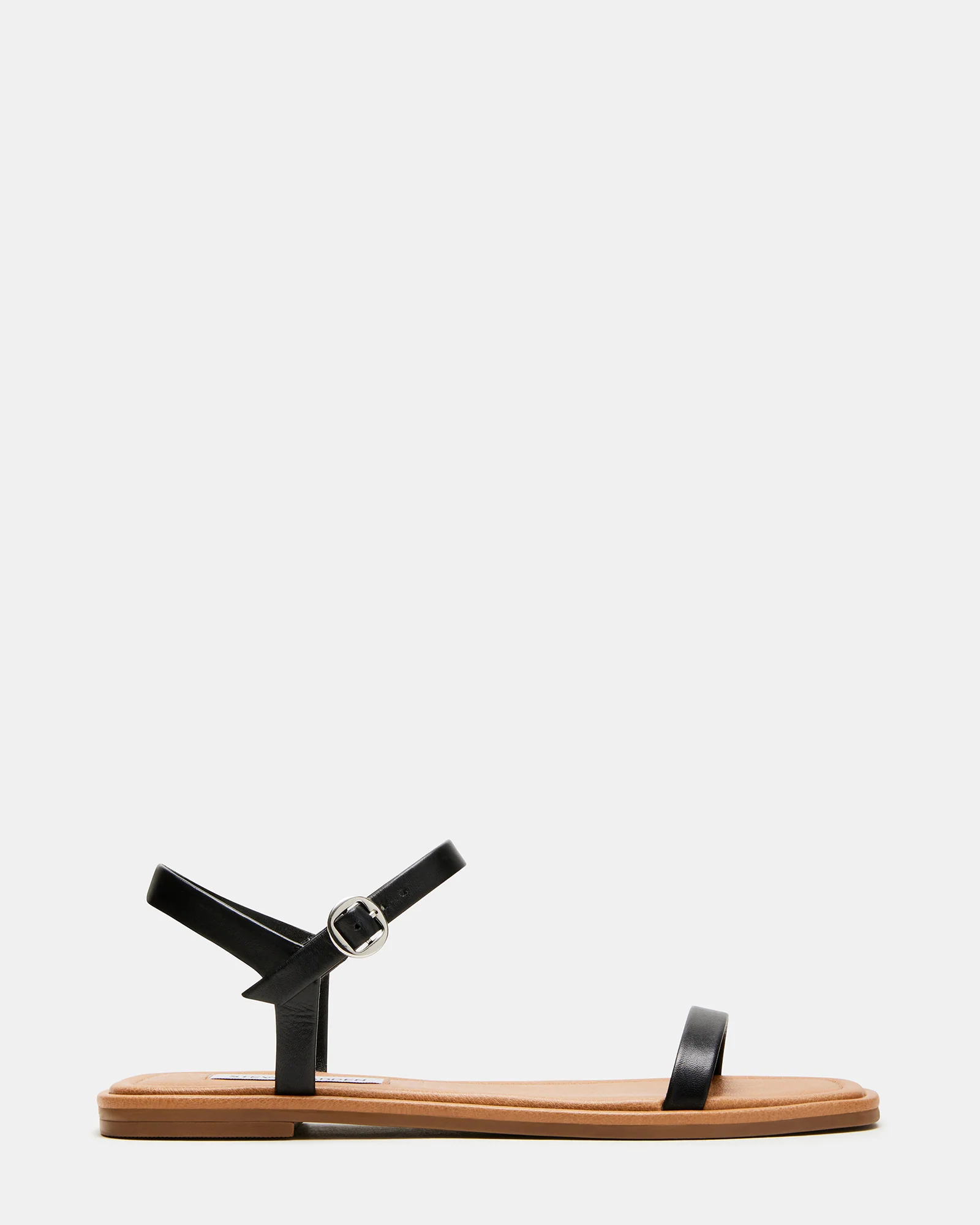 Camari Black Leather 1 Camari Black Leather